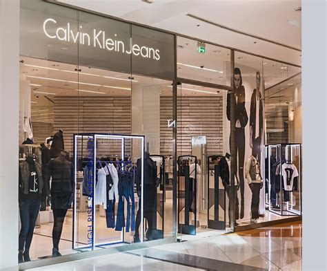 calvin klein clothing outlet.